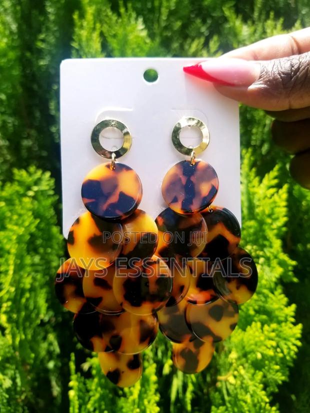 Bold and Unique Statement Earrings - thumbnail 5