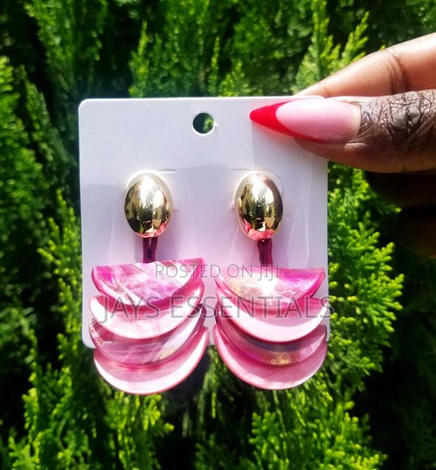 Bold and Unique Statement Earrings - thumbnail 7