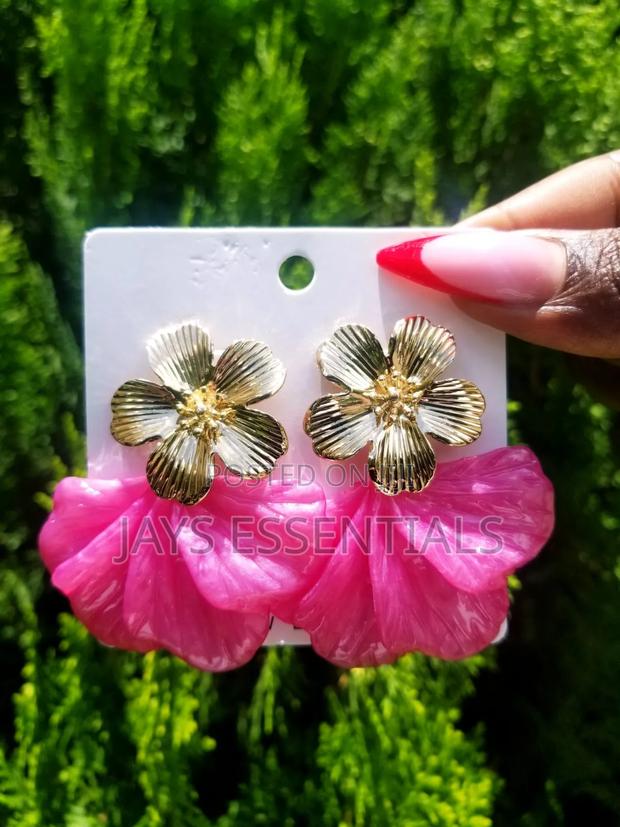 Bold and Unique Statement Earrings - thumbnail 14