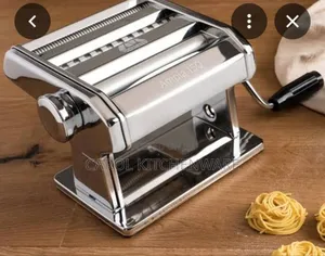Marcato Pasta Machine\ Manual Pasta Machine