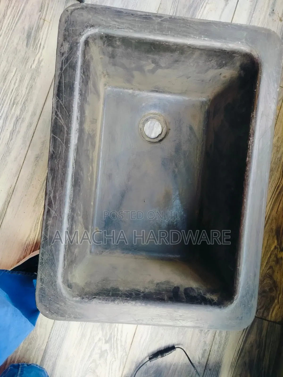 (12*18*8) Lab Taps and Sinks Labs