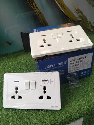 13a Universal Twin Socket