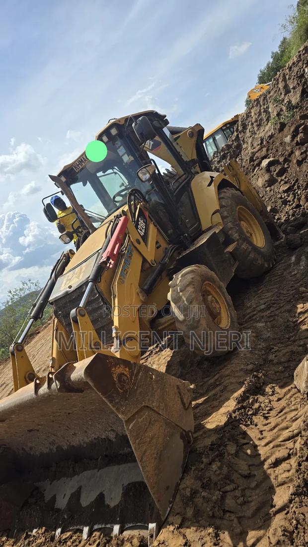 Backhoe Cat - main view