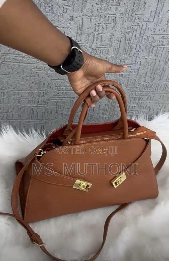 Salvatore Ferragamo Hug Handbag - thumbnail 2