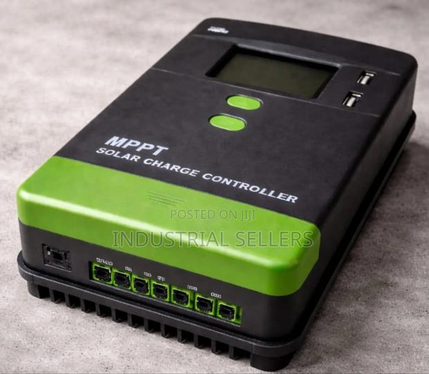 Quality Phoenix MPPT Solar Charge Controller 30ah - main view