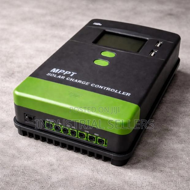Convenient Phoenix MPPT Solar Charge Controller 40ah - main view