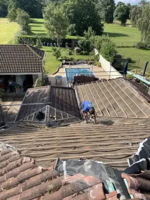 Roofing Technician
