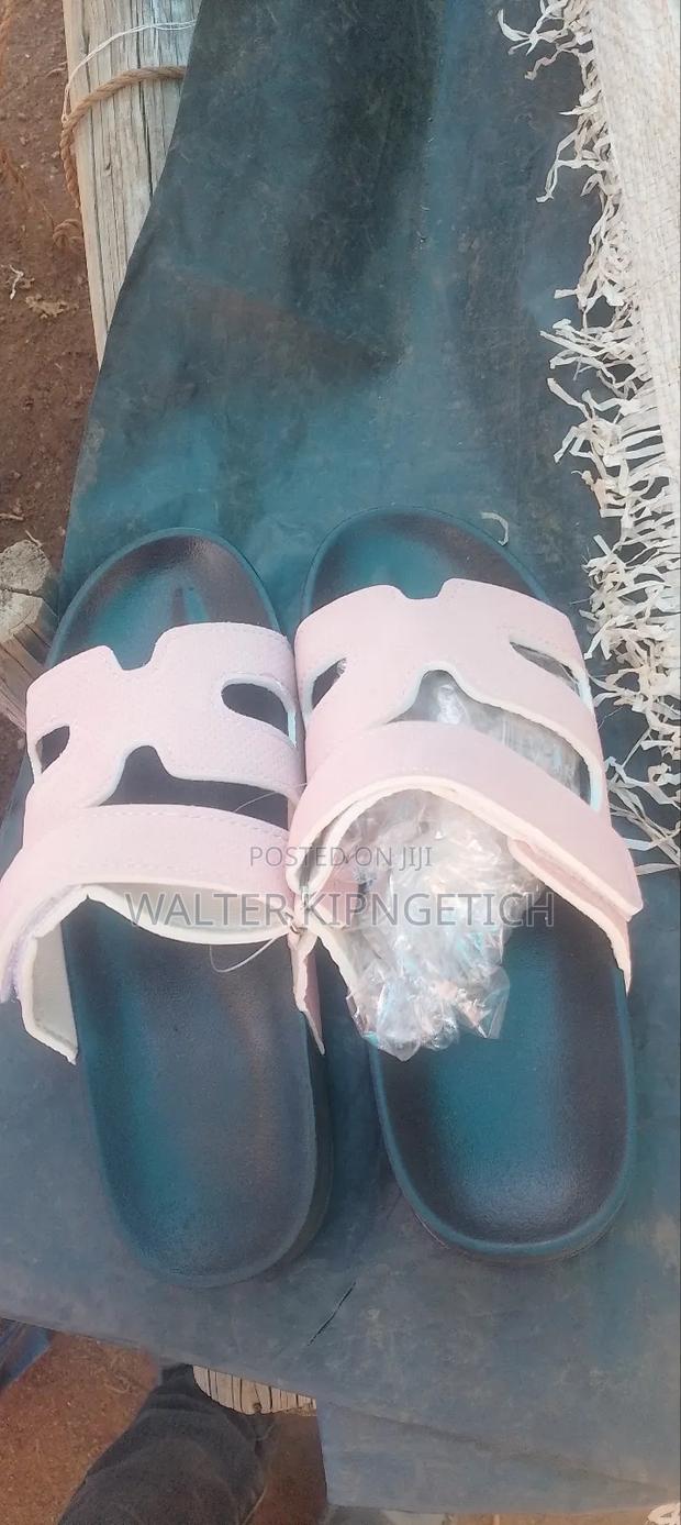 Ladies Sandals - thumbnail 2
