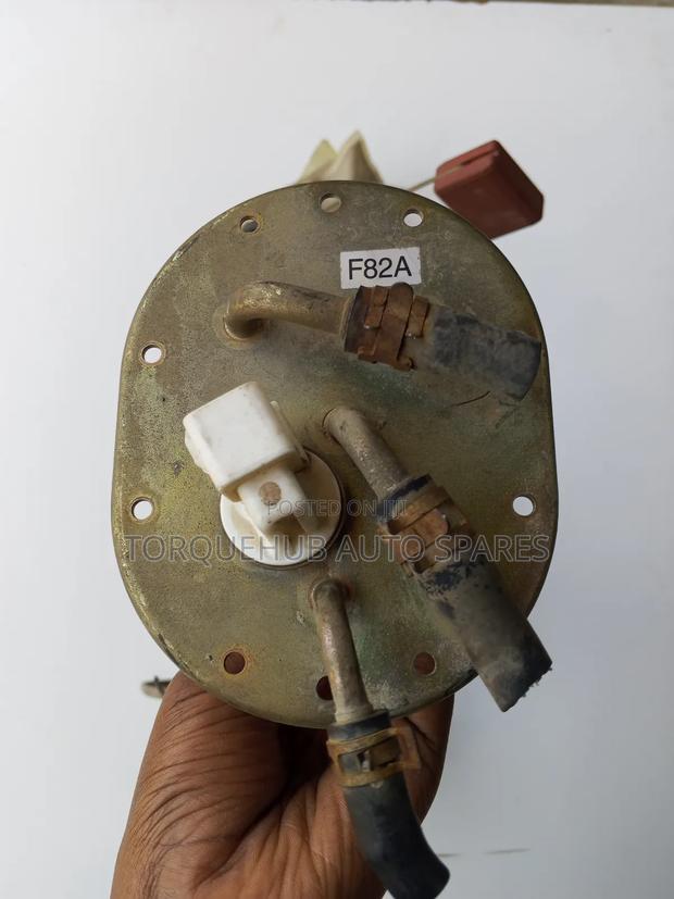 Mazda Vanette/Bongo F8 3pipes Fuel Pump