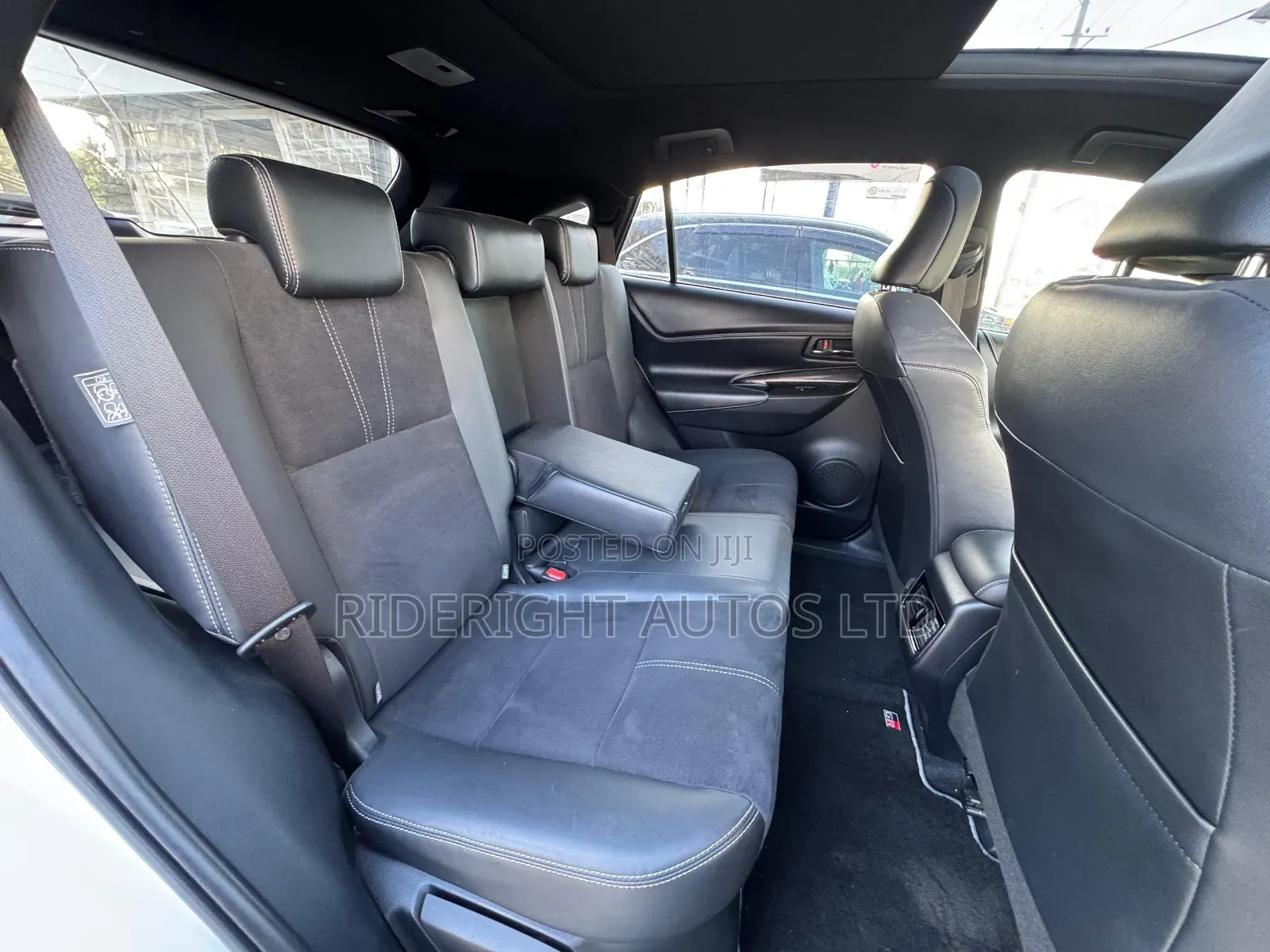 Toyota Harrier 2.0 Turbo GR Sport 2019 White