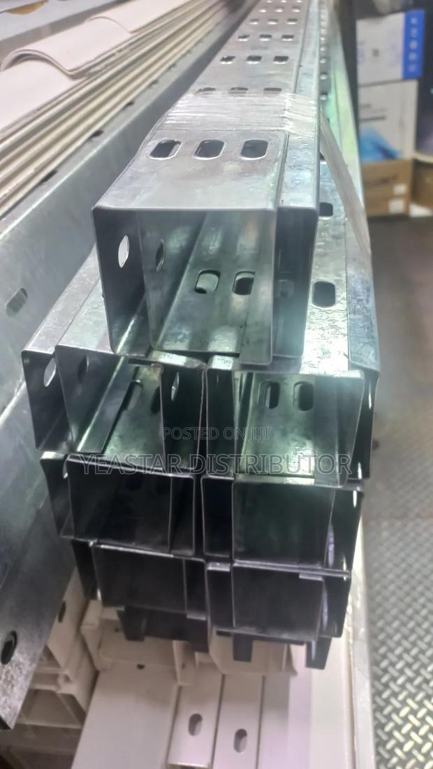 Metallic Cable Tray 50*50(2*2)