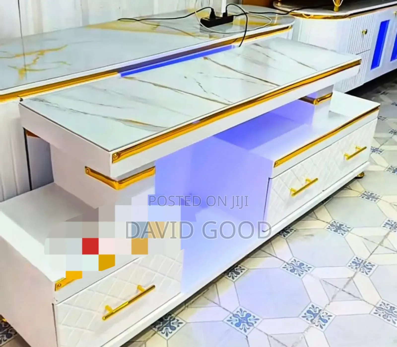 Gold  Stand Tv