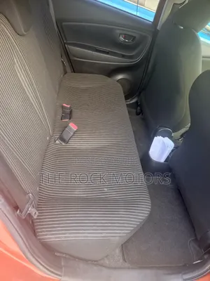 Toyota Vitz 2018 Orange