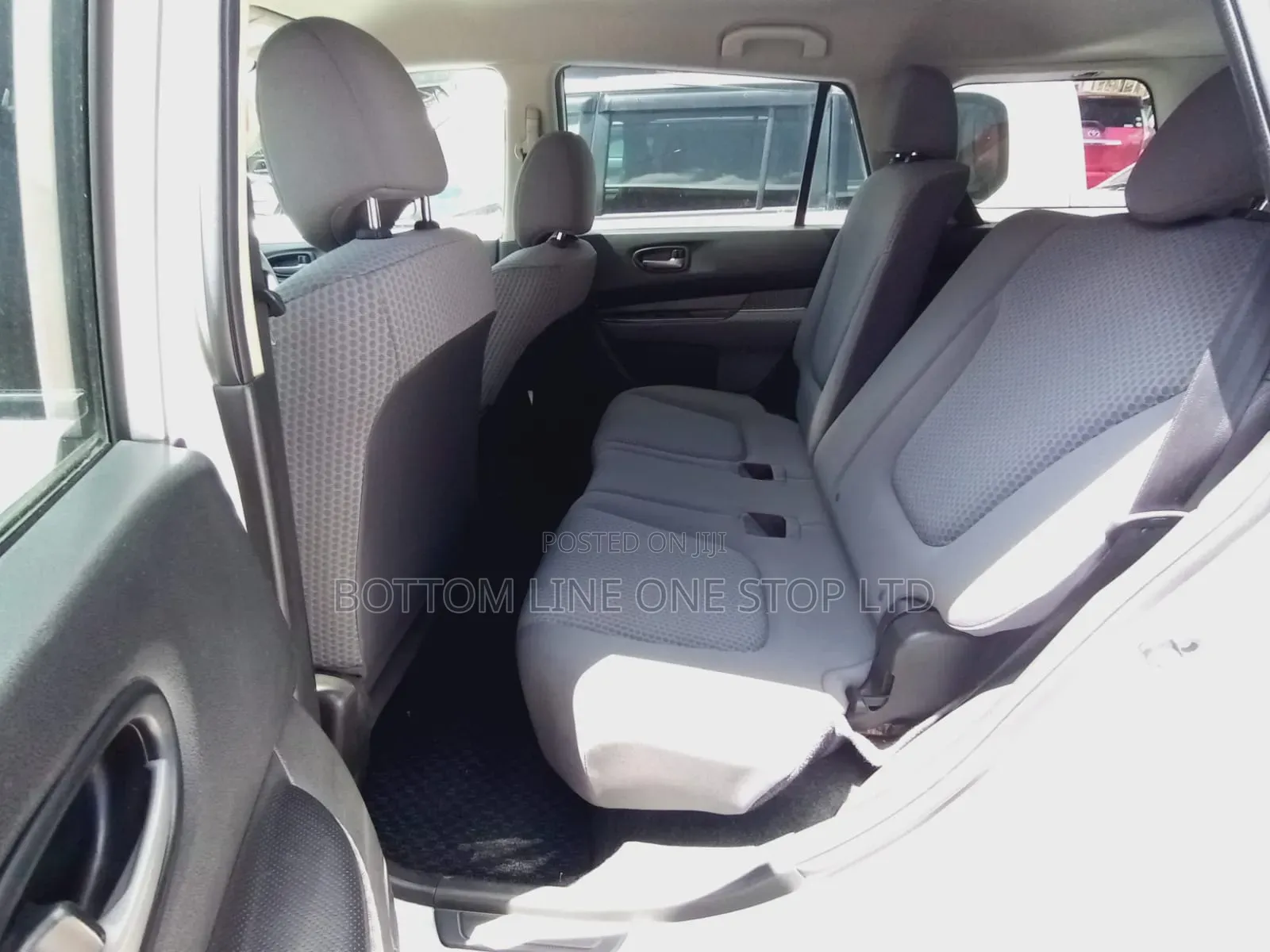 Nissan Wingroad 2017 Silver