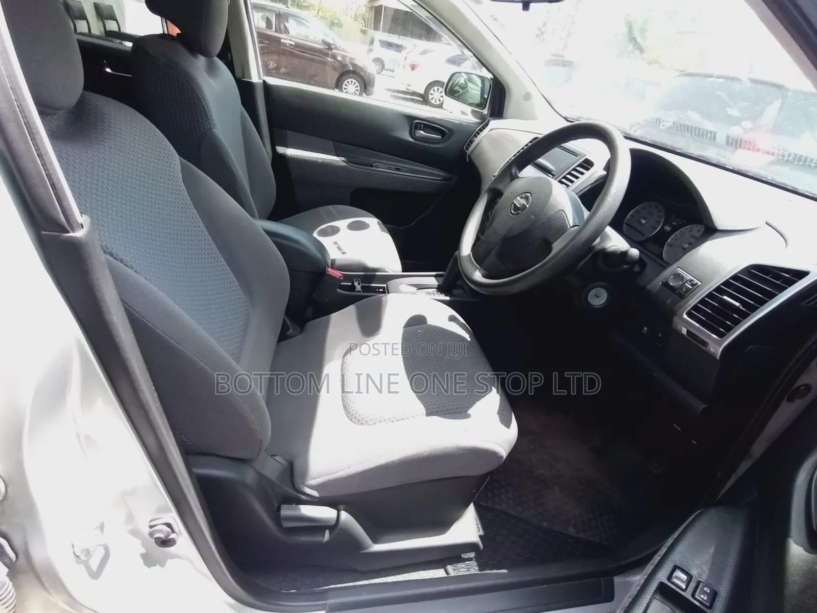 Nissan Wingroad 2017 Silver