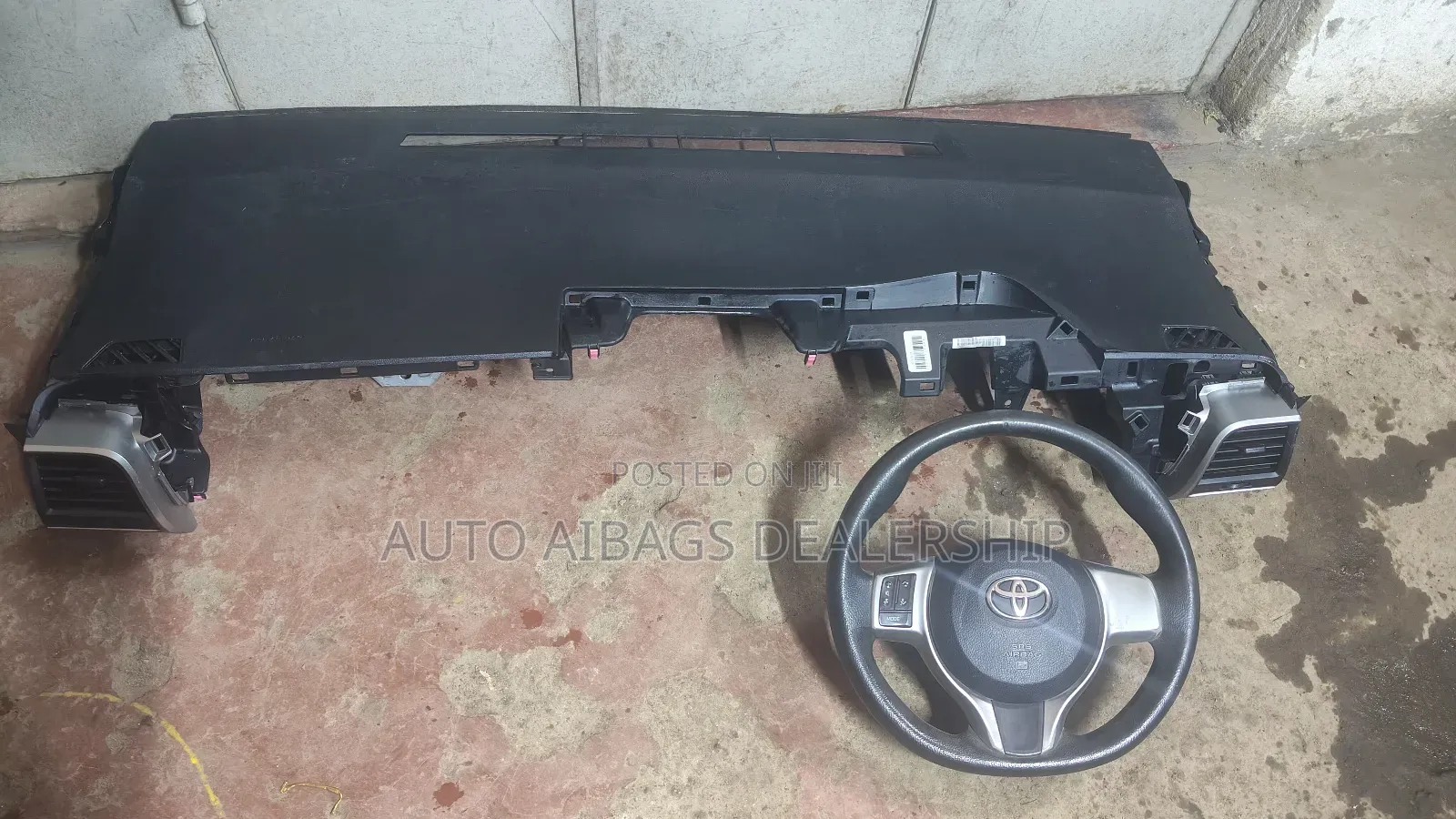 Ractis New Model Dashboard.