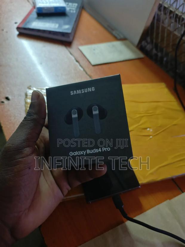 Samsung Galaxy Buds4 Pro - thumbnail 2