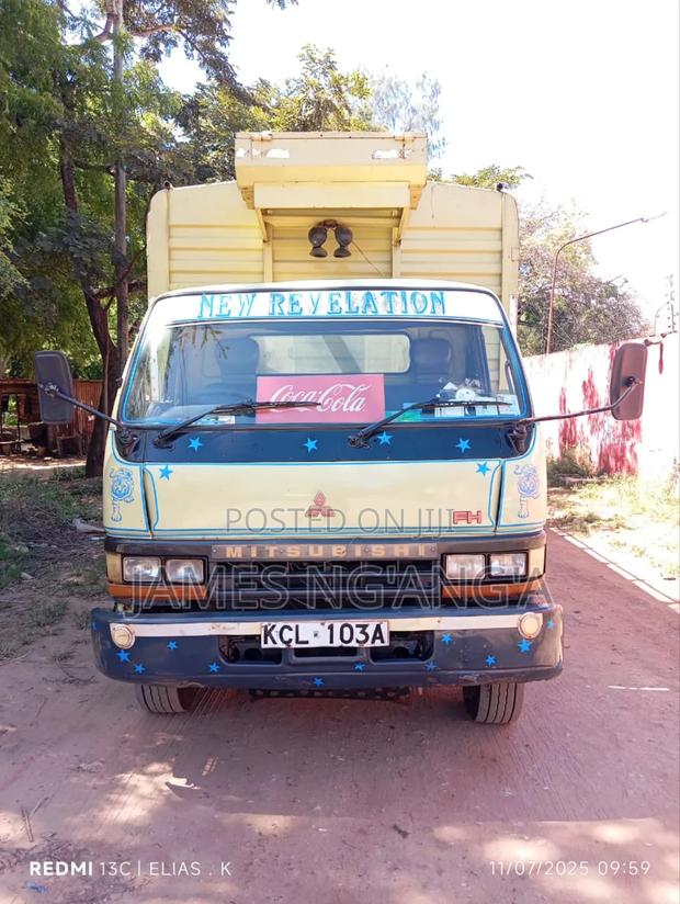 Mitsubishi Fh215 Very Clean - main view