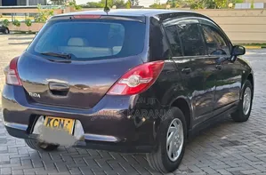 Nissan Tiida 2010 Maroon