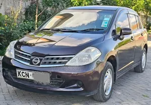 Nissan Tiida 2010 Maroon