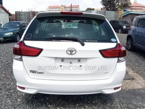 Toyota Corolla Fielder 1.5 Petrol AWD 2018 White