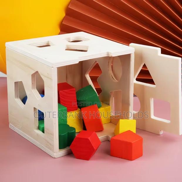 Intelligence Box Promotes Color and Shape Recognition - thumbnail 3