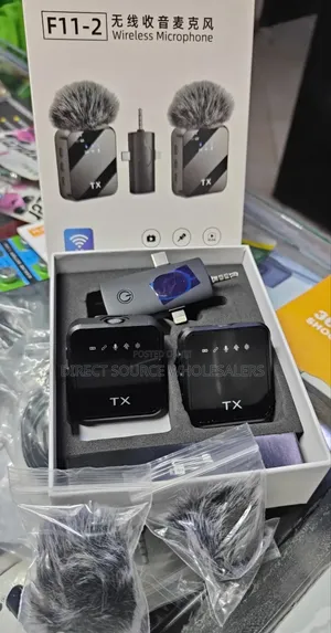 F11-2 Wireless Lapel Microphone