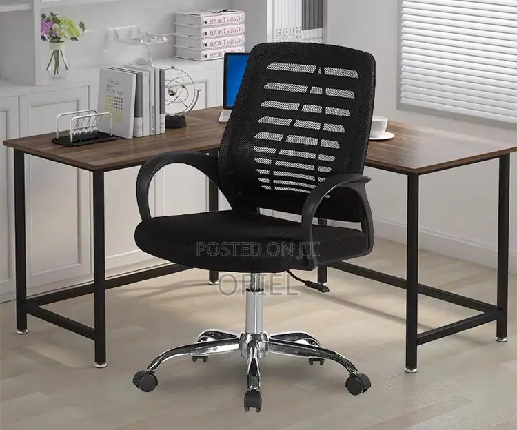 Office Chair : Medium Back Ergonomic Seat