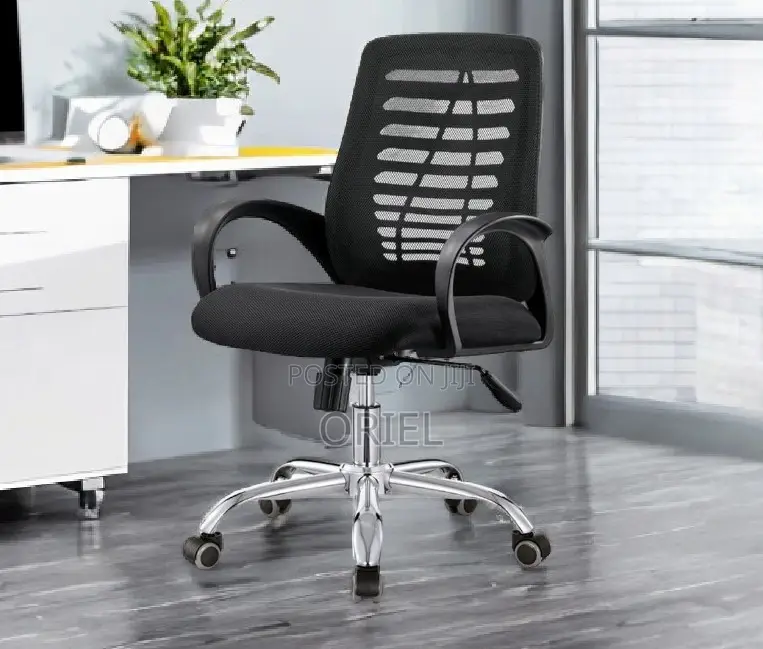 Office Chair : Medium Back Ergonomic Seat