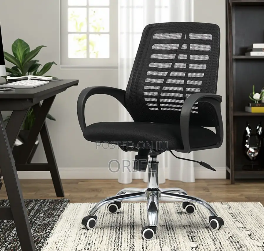 Office Chair : Medium Back Ergonomic Seat