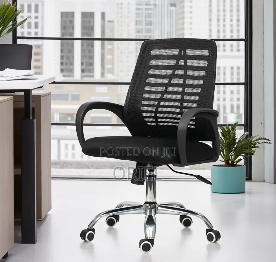 Office Chair : Medium Back Ergonomic Seat
