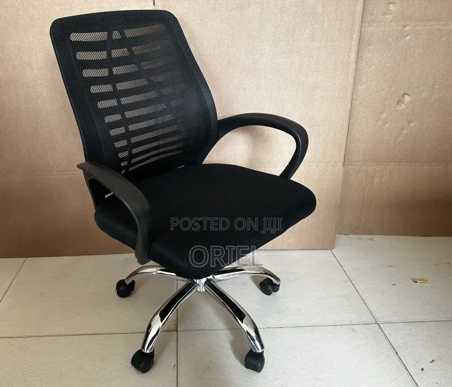 Office Chair : Medium Back Ergonomic Seat