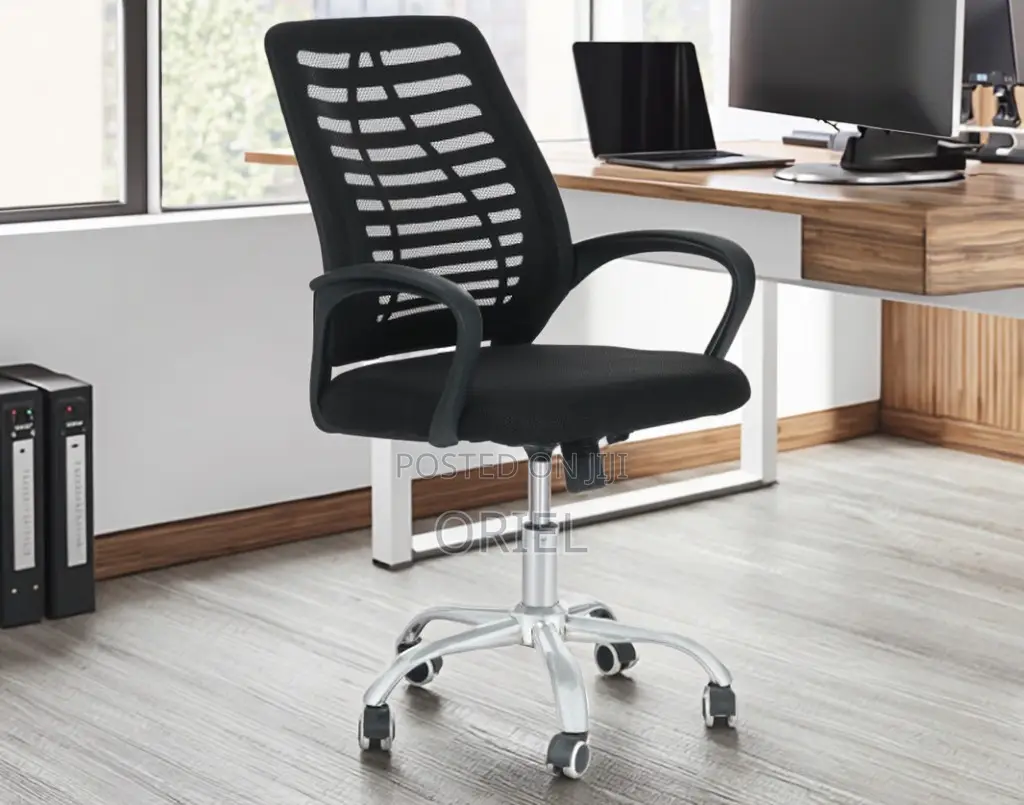 Office Chair : Medium Back Ergonomic Seat