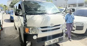 Toyota HiAce 2015 White