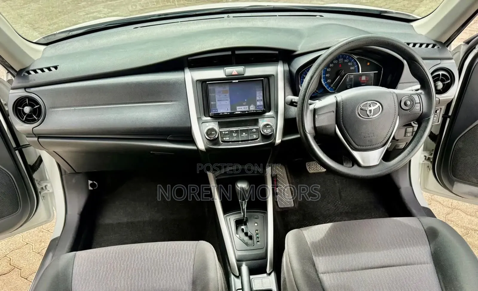 Toyota Corolla Fielder 2018 Off white