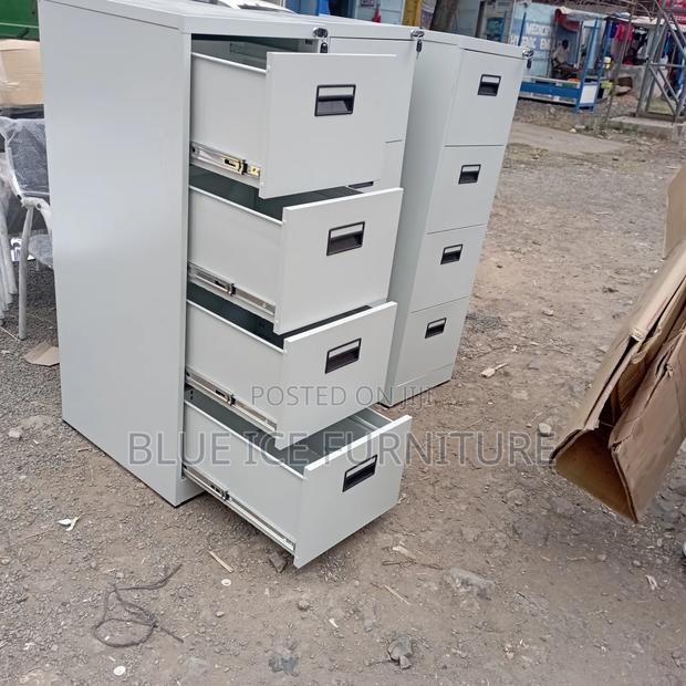 4 Drawer Office Storing Cabinet Lockable