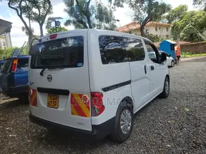 Nissan NV200 2017