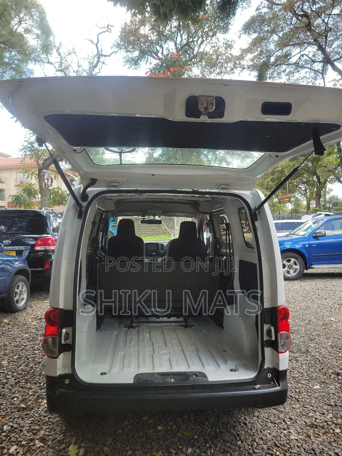 Nissan NV200 2017