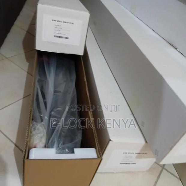 Glossy Metallic Black Car Wrap Quality 18m