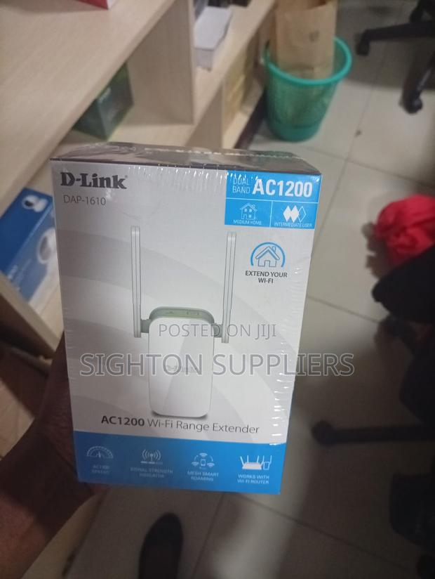 D-Link Ac1200 Dual Band Wi-Fi 5 Range Extender