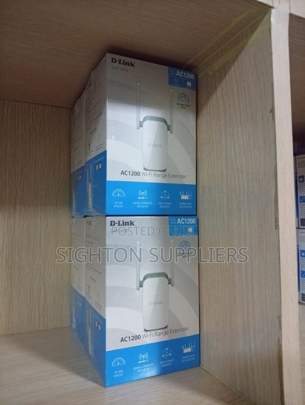 D-Link Ac1200 Dual Band Wi-Fi 5 Range Extender - thumbnail 2