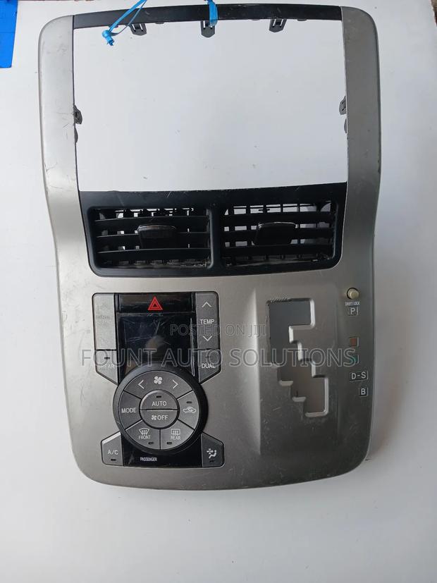 Toyota Noah/Voxy 2007/2012 a/C Centre Console Panel