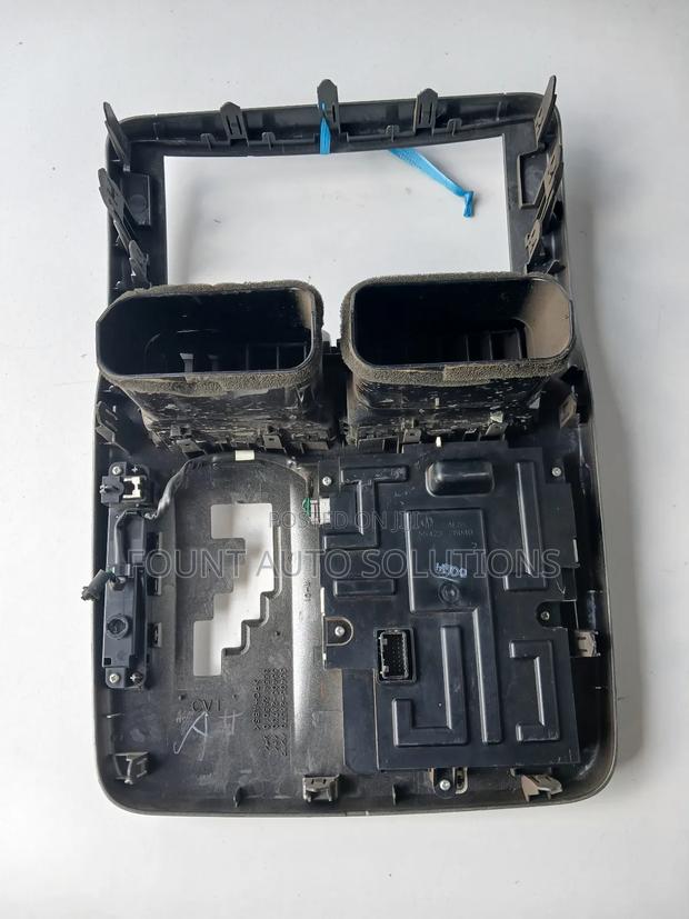Toyota Noah/Voxy 2007/2012 a/C Centre Console Panel - thumbnail 2