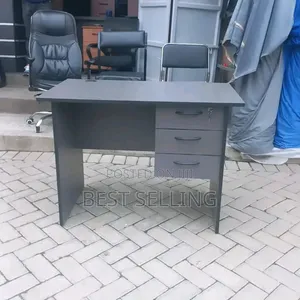 0.9n Gray Local Office Desk