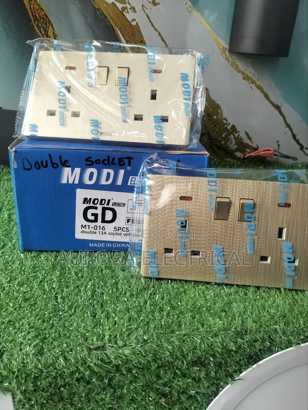 13agold Twin Socket