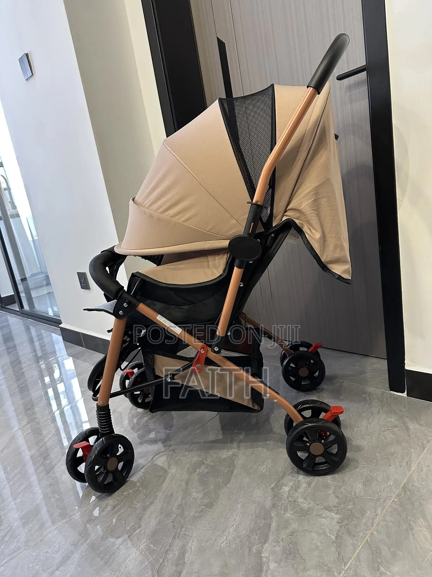 Modern, Lightweight Ultra-Comfy Baby Stroller With Reversible Handle