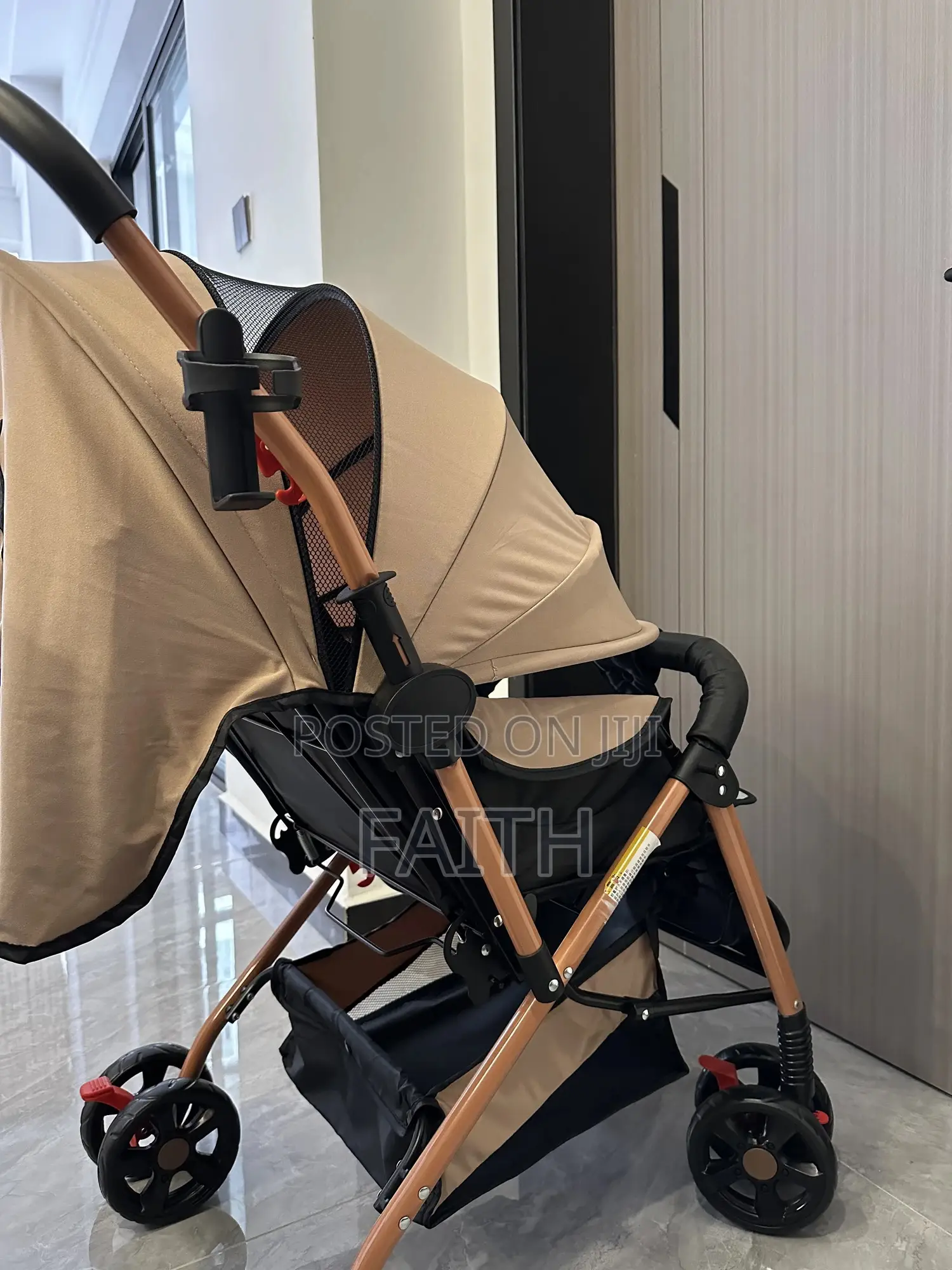 Modern, Lightweight Ultra-Comfy Baby Stroller With Reversible Handle