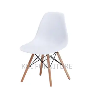 Home Chair : Black Eames Plastic Dining Chair