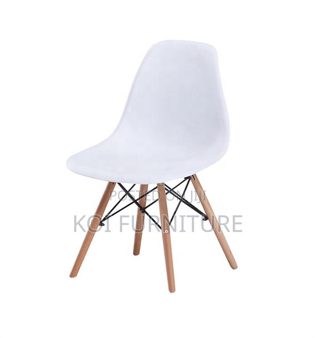 Home Chair : Black Eames Plastic Dining Chair - thumbnail 2