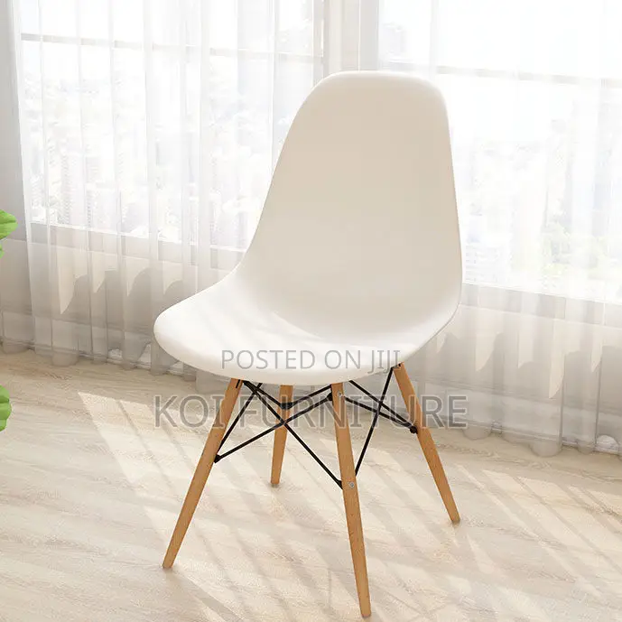 Home Chair : Black Eames Plastic Dining Chair